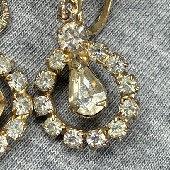 Vintage Gold-Tone Screw Back Clip-On Earrings Clear Rhinestones Teardrop Accent - Picture 4 of 16